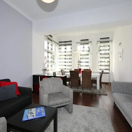 Apartamento Brise Berty App 01 *