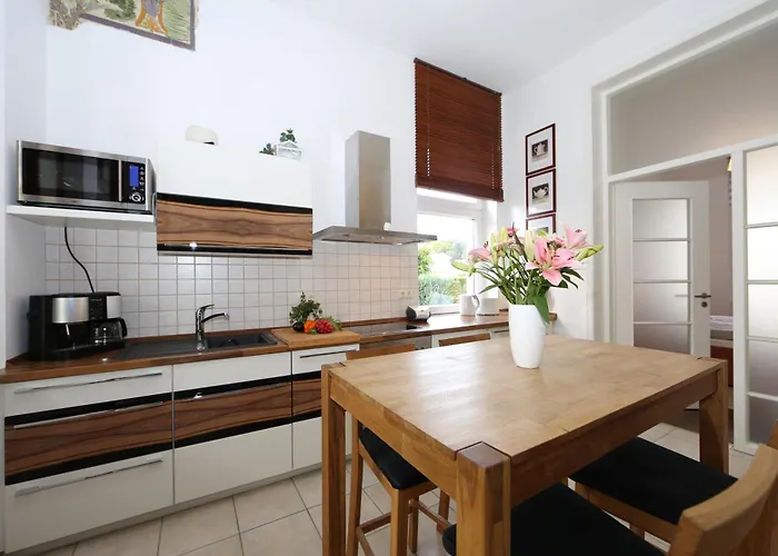 Brise Berty App 01 *